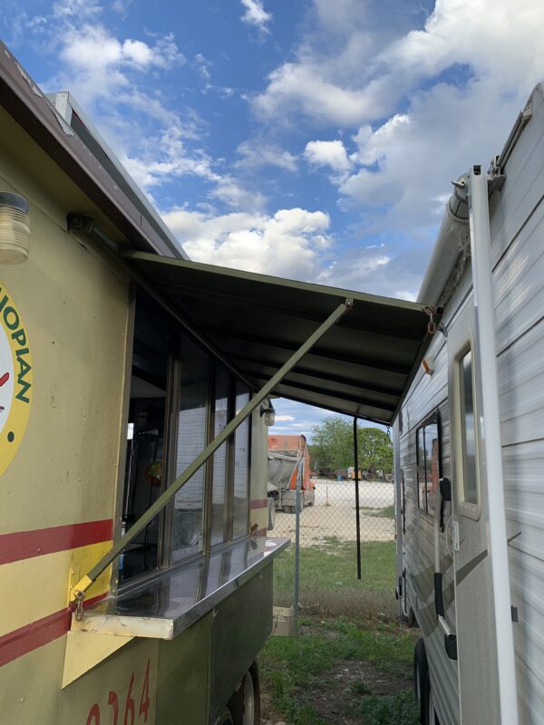 Foot Food Trailer with Chaffing Dishes - Image 5