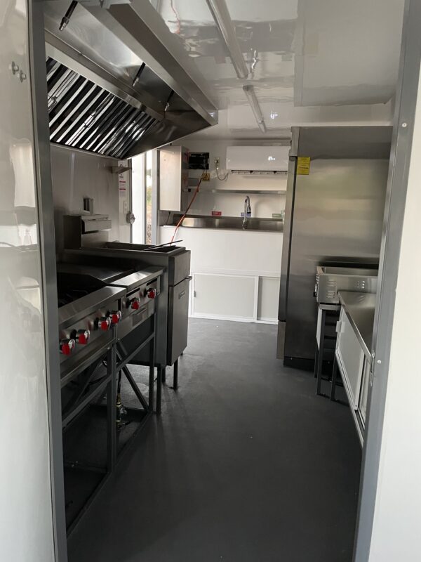20 ft Food Trailer The Fud Trailer/20 ft food trailer with 6 ft porch/2023 - Image 2