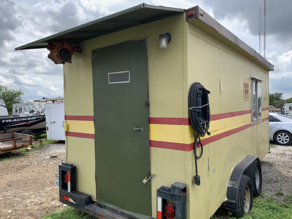 Foot Food Trailer with Chaffing Dishes