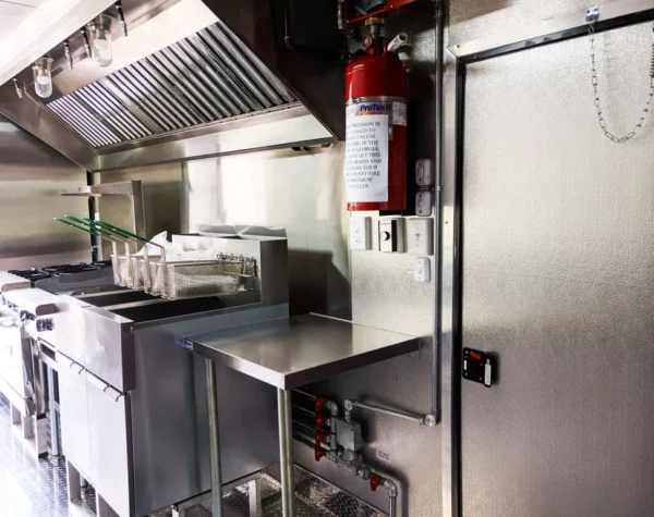 8.5 X 19 TA2 CONCESSION TRAILER WITH EQUIPMENT - Image 5