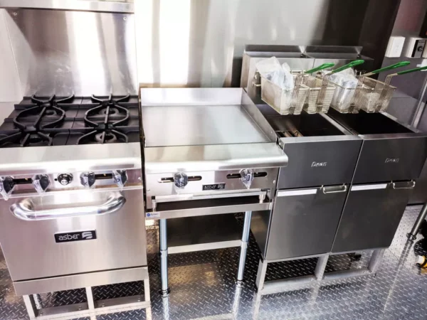 8.5 X 19 TA2 CONCESSION TRAILER WITH EQUIPMENT - Image 10
