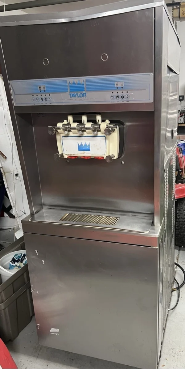 Taylor 8756 Soft Serve Ice Cream Machine - Image 13
