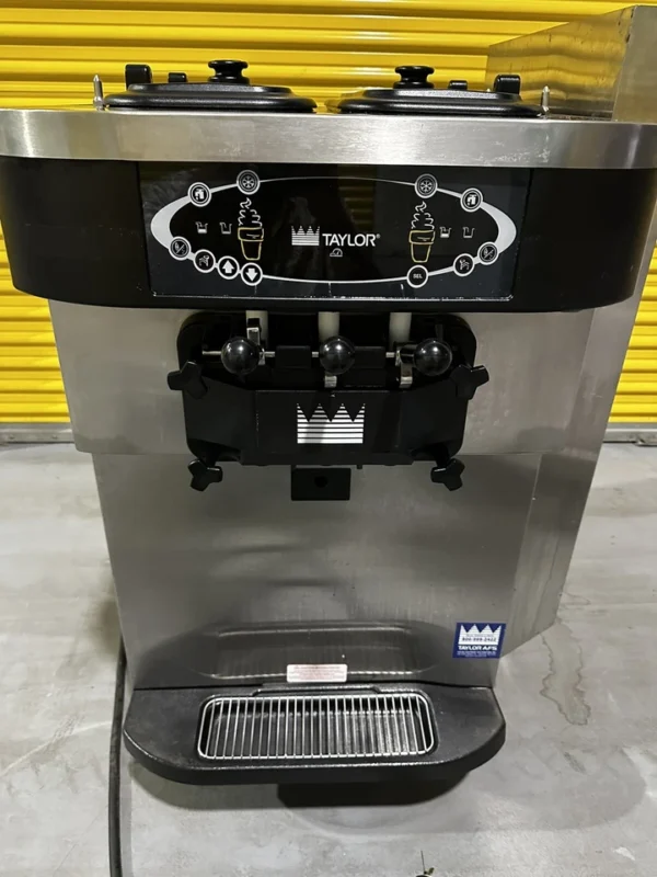 2022 TAYLOR Air cooled C723-27 Frozen yogurt soft serve - Image 4