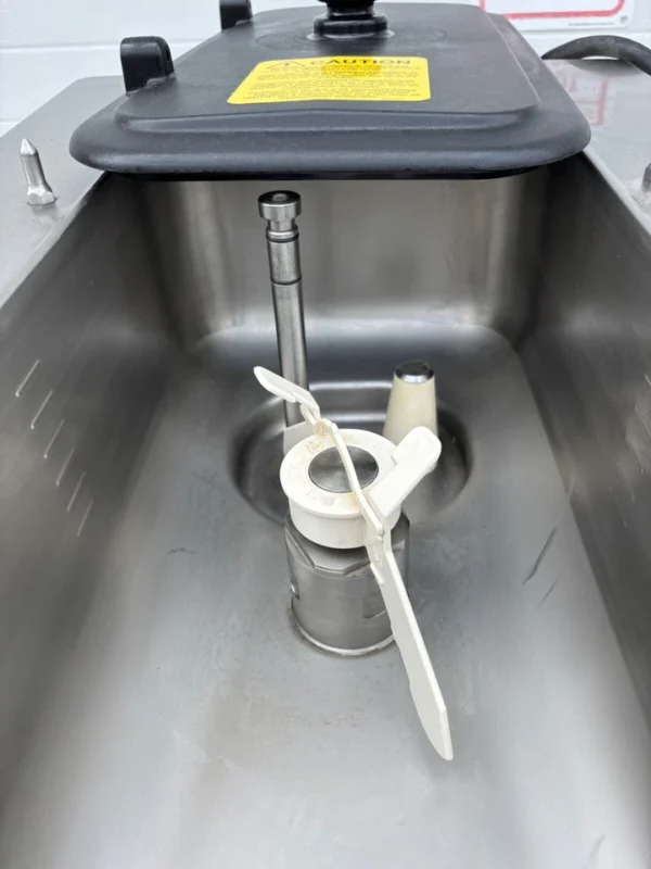 2018 Taylor C709 Soft Serve Frozen Yogurt Ice Cream Machine - Image 4