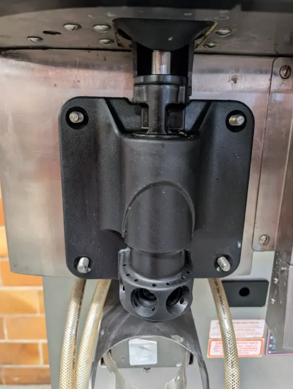 Taylor Crown C606-33 Combination Shake & Soft Serve - Image 7