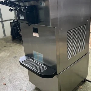 TAYLOR C723-33 SOFT SERVE ICE CREAM